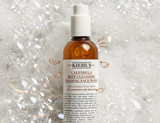 Sữa rửa mặt Kiehl's Calendula Deep Cleansing Foaming Face Wash giúp  làm dịu tình trạng sưng tấy của da