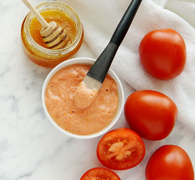Học ngay cách làm trắng da bằng mật ong và cà chua cho làn da sáng khỏe