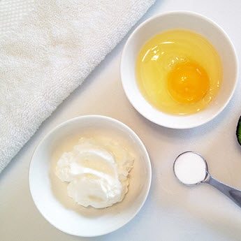 cách làm trắng da bằng sữa chua và trứng gà