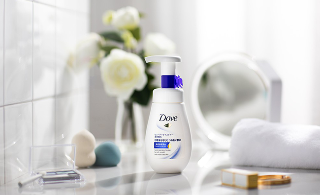 Sữa rửa mặt dạng bọt Dove Beauty Serum Facial Cleansing Mousse