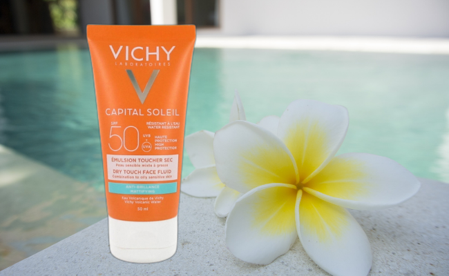 Kem chống nắng Vichy Velvety Cream có khả năng chống nắng tối ưu.