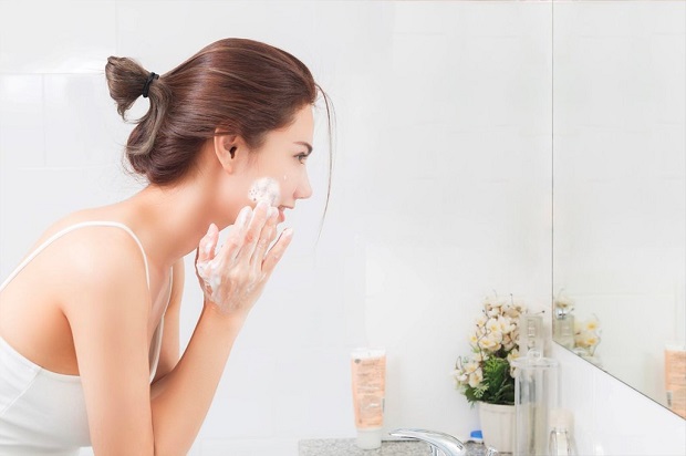 TOP 15 sữa rửa mặt cho da hỗn hợp thiên dầu sạch da, giảm mụn hiệu quả