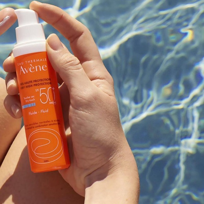 Avene Very High Protection Fluid SPF50 Toucher sec Dry touch