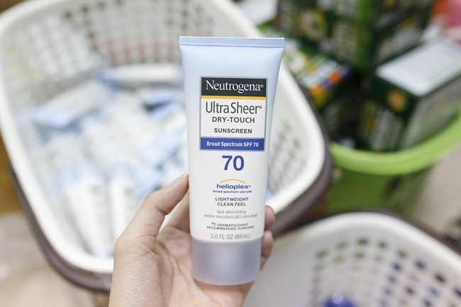 Kem chống nắng Neutrogena Ultra Sheer Dry-Touch Non-Greasy with SPF 70