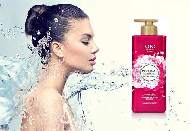 Sữa tắm dưỡng ẩm thơm lâu On The Body Perfume Classic Pink (Nguồn: Internet)