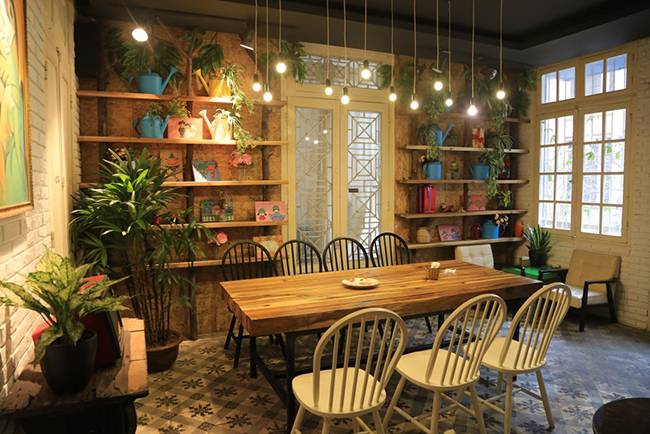 Floral & Book Cafe - các quán cafe tại Hà Nội để chụp ảnh
