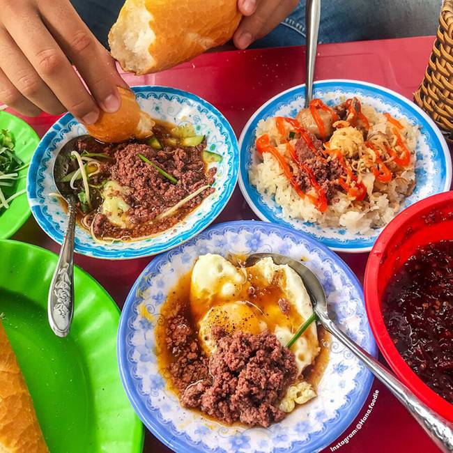 Thưởng thức bánh mì chấm pate ngon tại Quy Nhơn - Bình Định