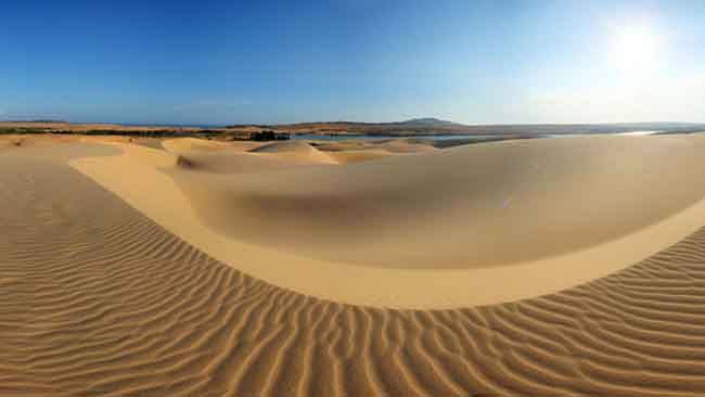 Vẻ đẹp siêu thực của đồi cát Phương Mai ở Quy Nhơn 