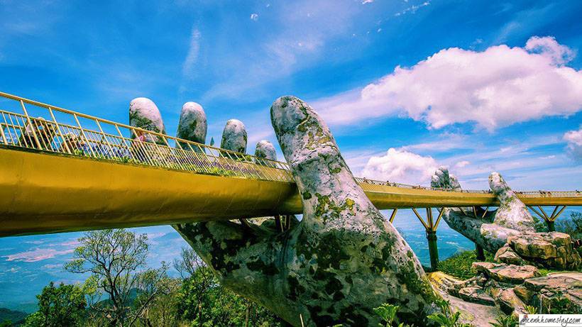 Cầu Vàng Bà Nà Hill Đà Nẵng - địa điểm check in đẹp nhất
