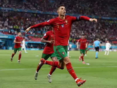Euro 2021: Ronaldo lập cú đúp giải cứu Bồ Đào Nha trong trận hòa kịch tính với Pháp