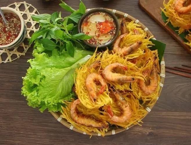 Bánh tôm - đặc sản Hà Nội thu hút giới sành ăn