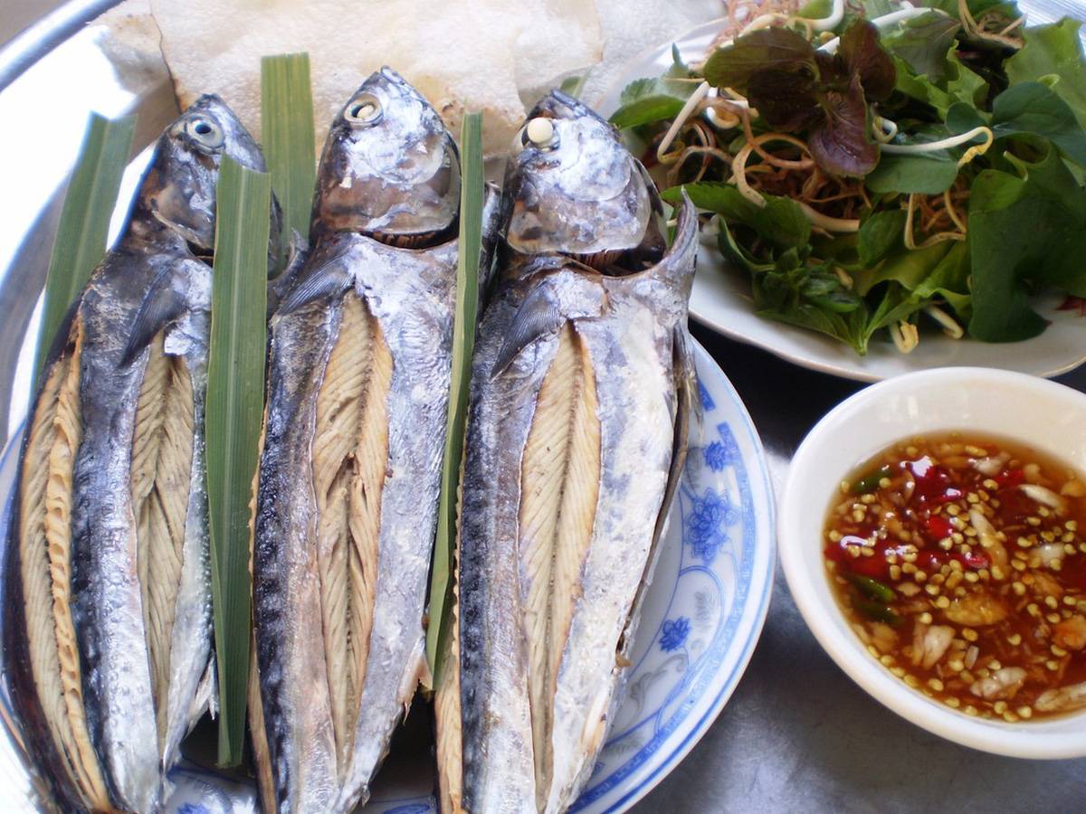Cá nục - cá ồ hấp món ngon Quy Nhơn - Phú Yên