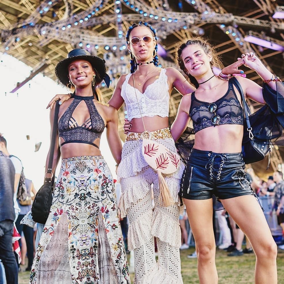 Cùng điểm qua phong cách trang điểm hot nhất mùa Coachella 2019!