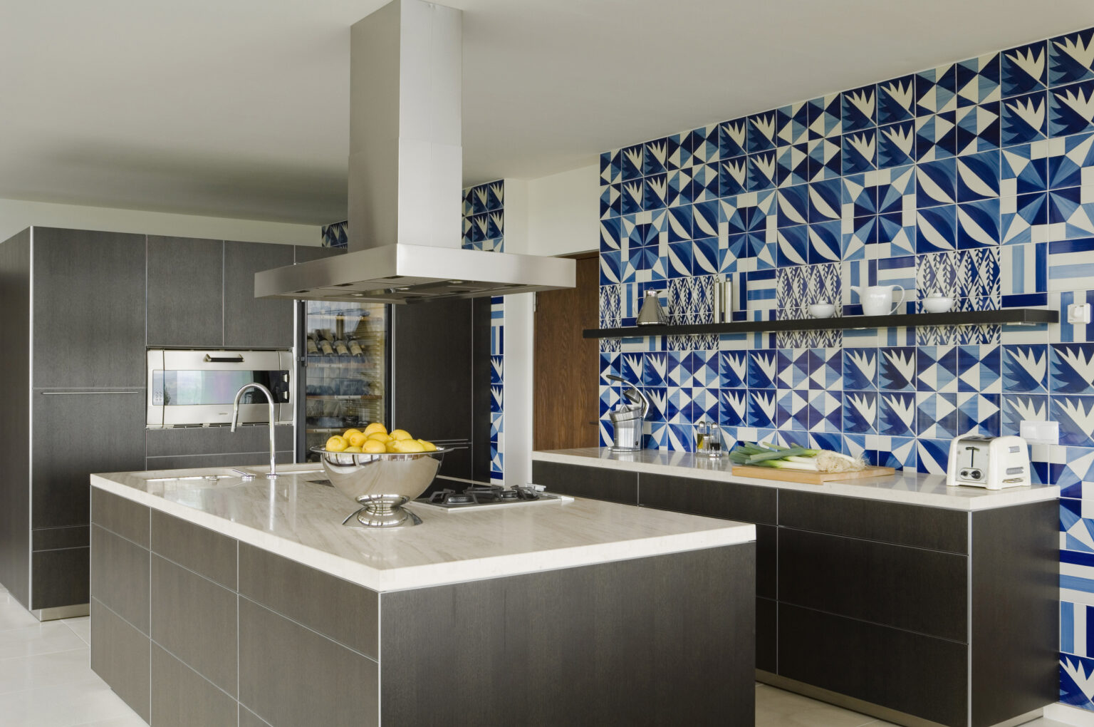 5 bí quyết chọn gạch ốp bếp hoàn hảo cho không gian nhà bạn