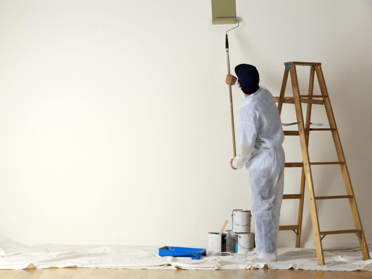 Nên tự sơn hay gọi dịch vụ sơn tường để thay đổi diện mạo cho ngôi cho của bạn?