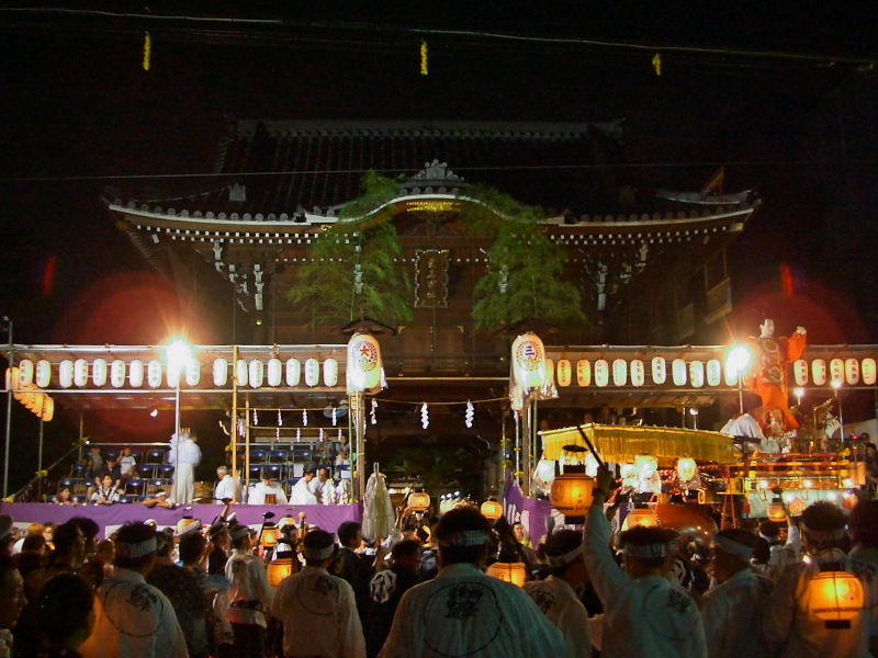 Không khí lễ hội náo nhiệt Natsu Matsuri (Nguồn: goldenjipangu.com)