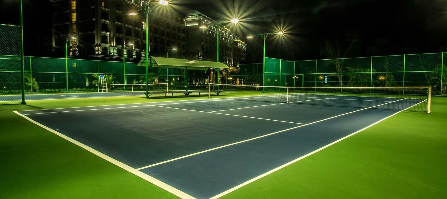 Sân tennis trang bị hiện đại