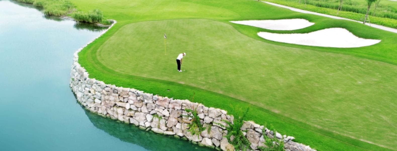 Vinpearl Golf Hải Phòng được đánh giá là điểm đến lý tưởng cho các golf thủ chinh phục thử thách của sân golf tiêu chuẩn par 72