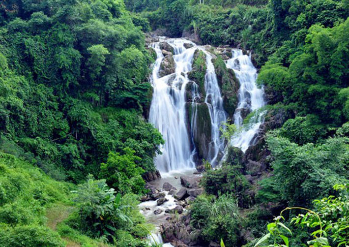 Ngắm nhìn vẻ đẹp nguyên sơ của thác Gò Lào