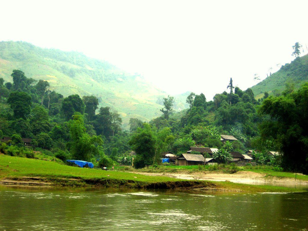 Bản Cọi yên bình, tĩnh lặng. 