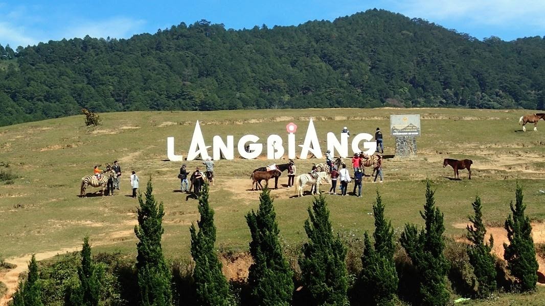 Đỉnh núi LangBiang - địa điểm check in không thể bỏ qua