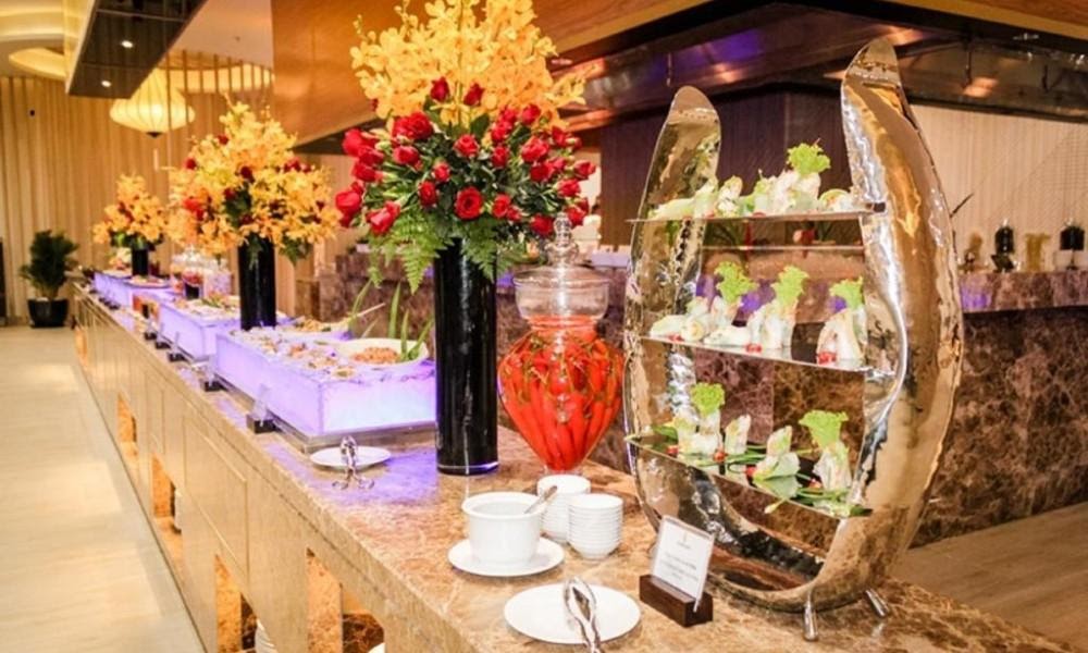 Buffet tại khách sạn Vinpearl Cần Thơ vô cùng sang trọng đẳng cấp