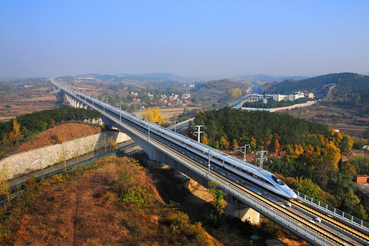 Kinh nghiệm du lịch Phượng Hoàng cổ trấn bằng đường sắt (Nguồn: vie.shisu.edu.cn)