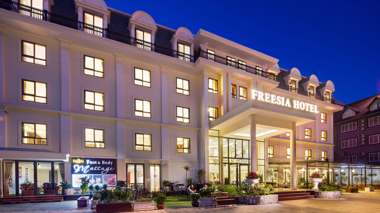 Khách sạn Freesia được thiết kế sang trọng (Nguồn: hugovietnamtravel.com)