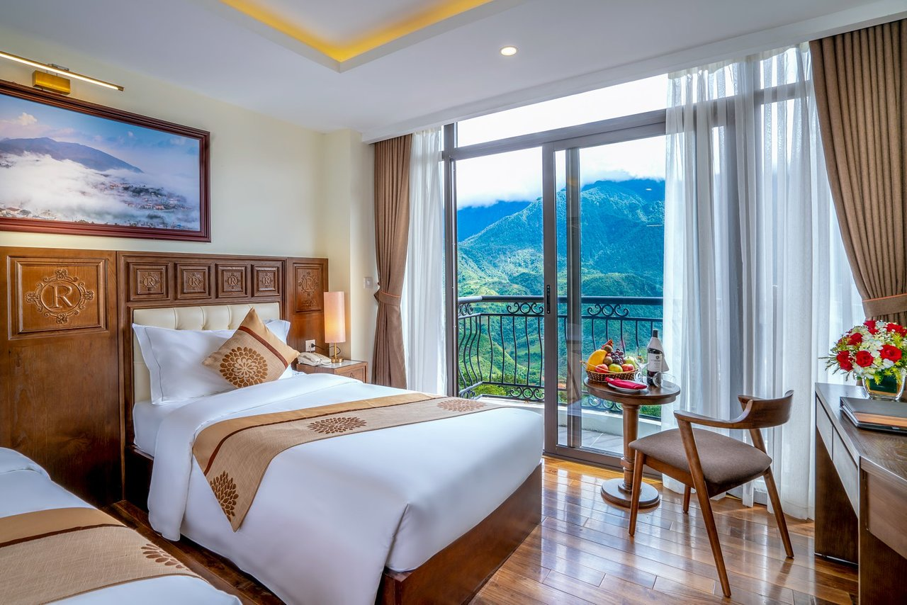 Phòng nghỉ 2 giường đơn view nhìn núi cực đẹp và hùng vĩ (Nguồn: tripadvisor.com.vn)