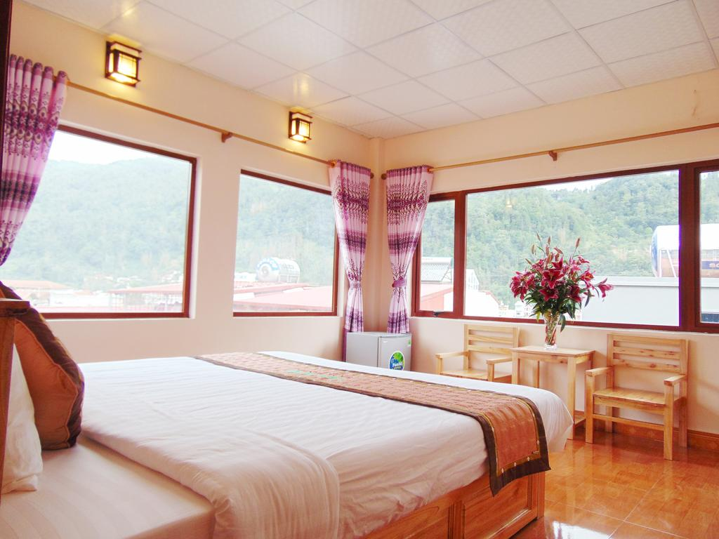 Khách sạn nằm tại địa chỉ 32 Mường Hoa, thị trấn Sapa nên rất tiện lợi (Nguồn: hotel24h.net)