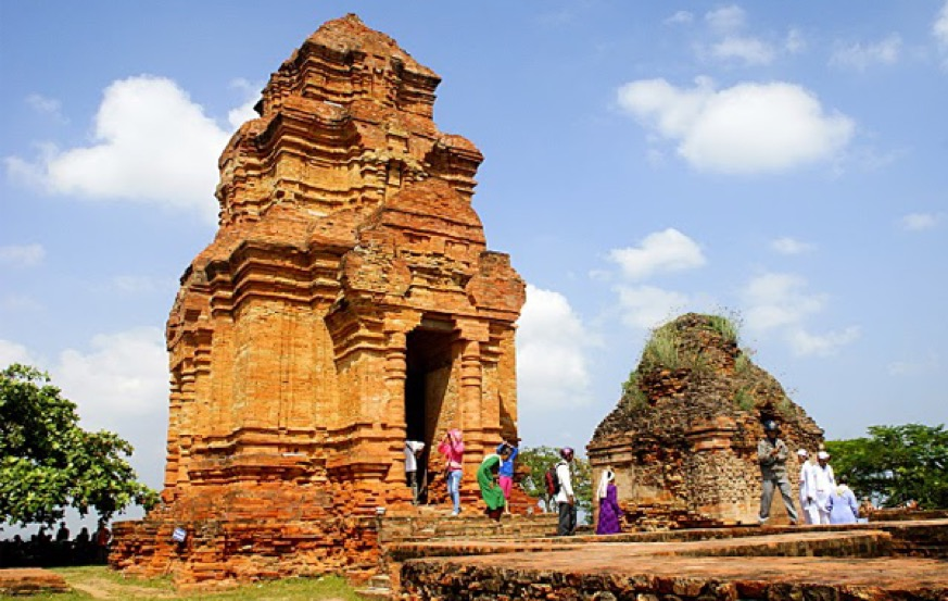 Tháp Chàm Poshanư thể hiện sự tinh tế của kiến trúc cổ xưa (Nguồn: didalat.com)