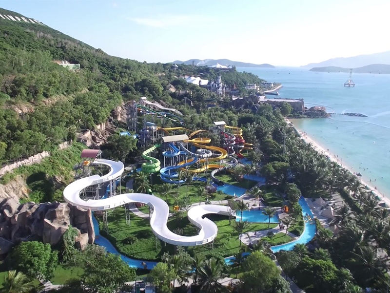                                    Vinpearl Land Nha Trang (Nguồn: pioneertravel.com.vn)