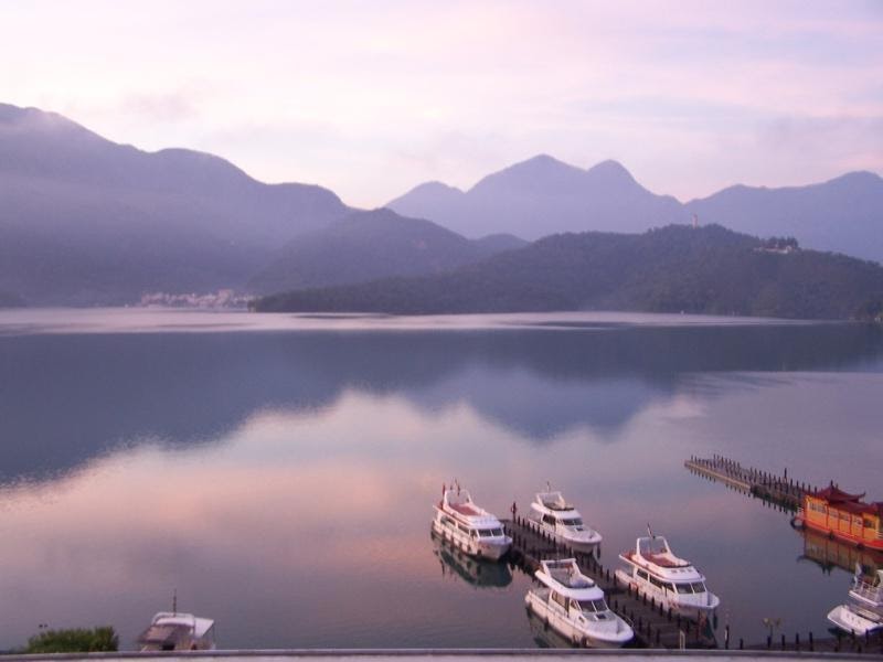  Hồ Nhật Nguyệt xứng đáng là tiên cảnh dưới hạ giới (Nguồn: guucdn.net)