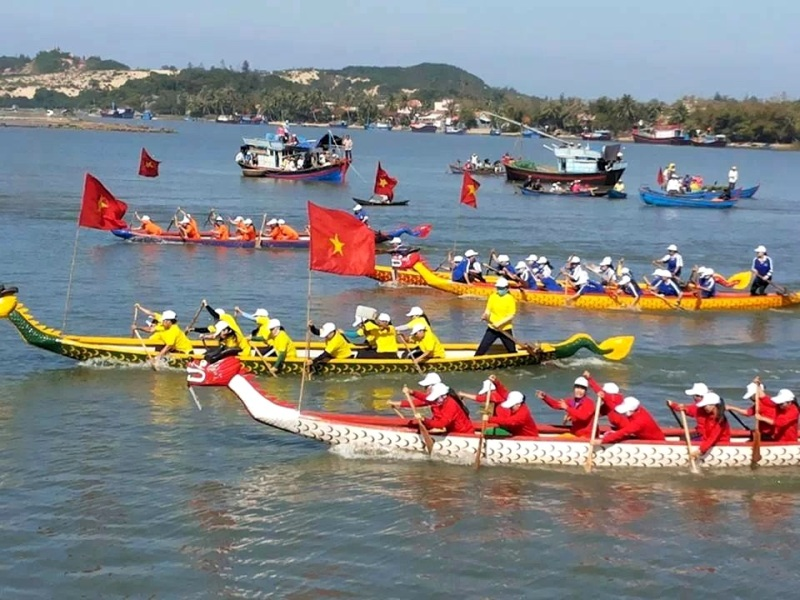 Lễ hội Đầm Ô Loan Phú Yên (Nguồn: petrotimes.vn)