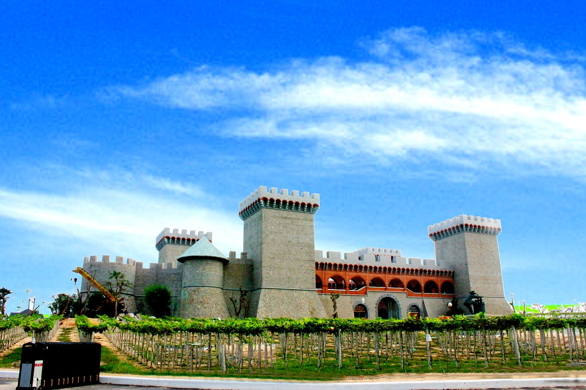 Kiến trúc độc đáo theo phong cách châu Âu của lâu đài rượu vang RD (Nguồn: chudu24.com)