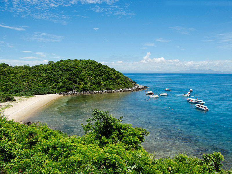 Tham quan Cù Lao Chàm bạn sẽ được tận hưởng không khí biển trong lành (Nguồn: Thetips.com)