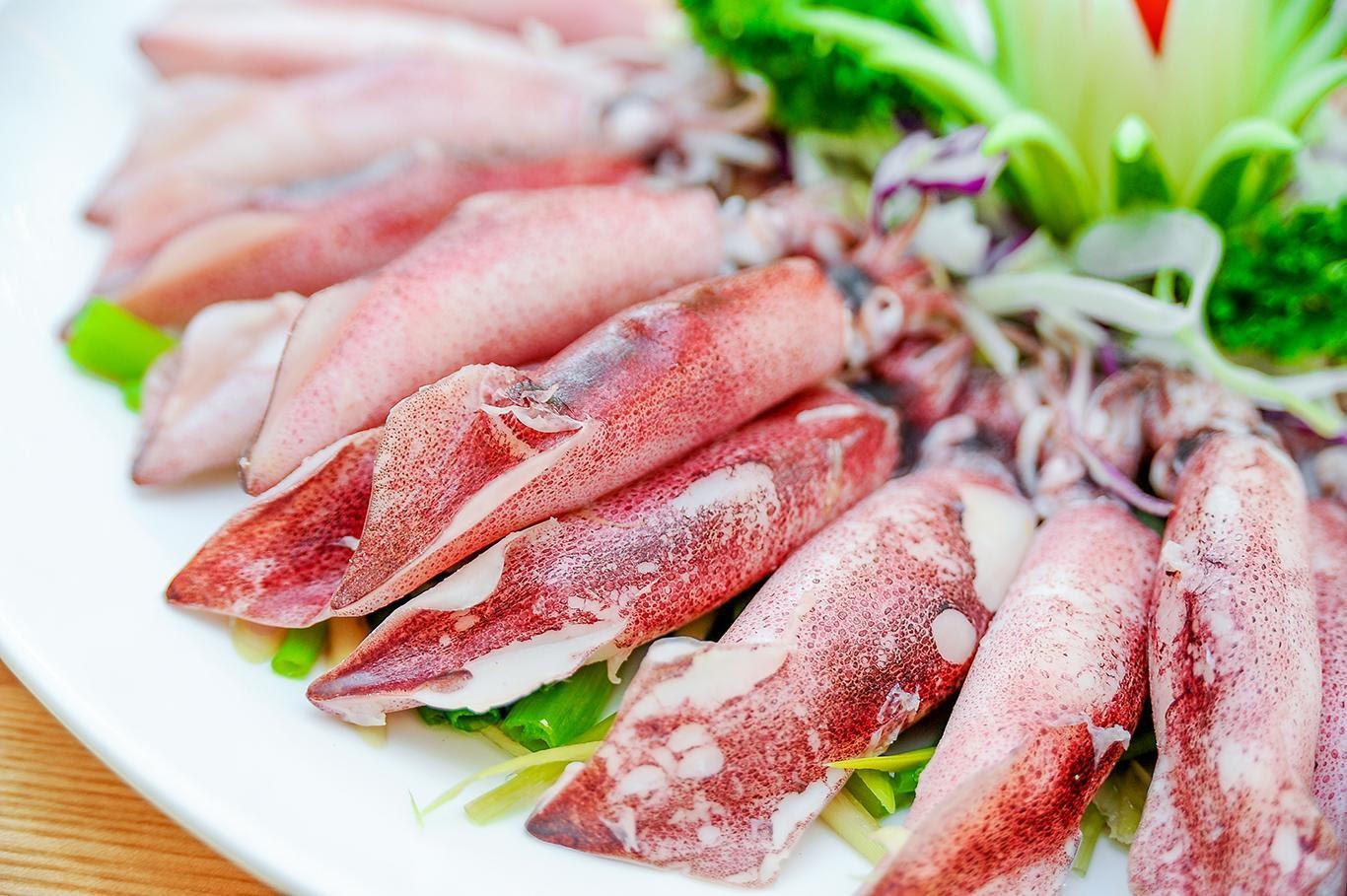 Cô Tô có rất nhiều món hải sản vô cùng tươi và thơm ngon (Nguồn: nhahangvip.com)