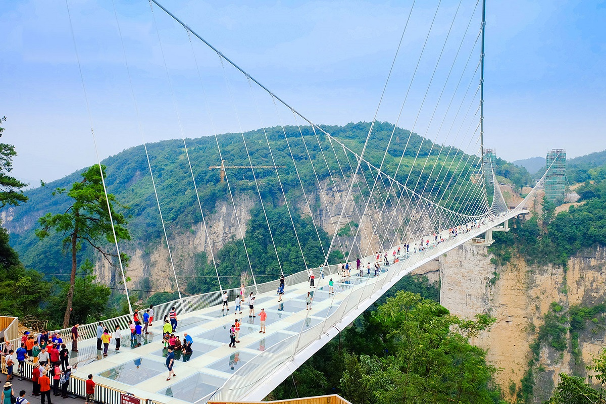 Cầu tại khu du lịch Vũ Lăng Nguyên (Nguồn: vinavivu.com)