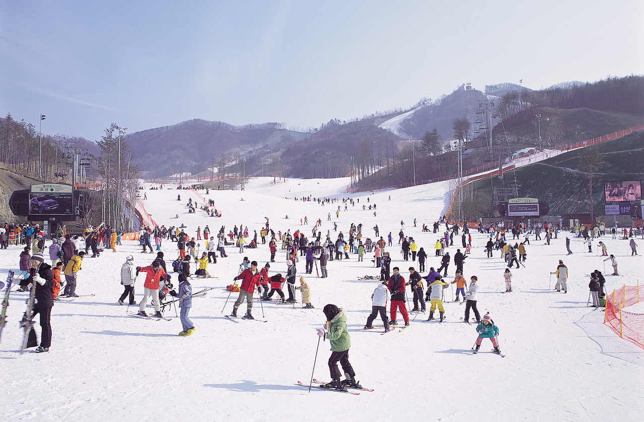 Khu nghỉ dưỡng trượt tuyết Deogyusan (Nguồn: naciholidays.vn)