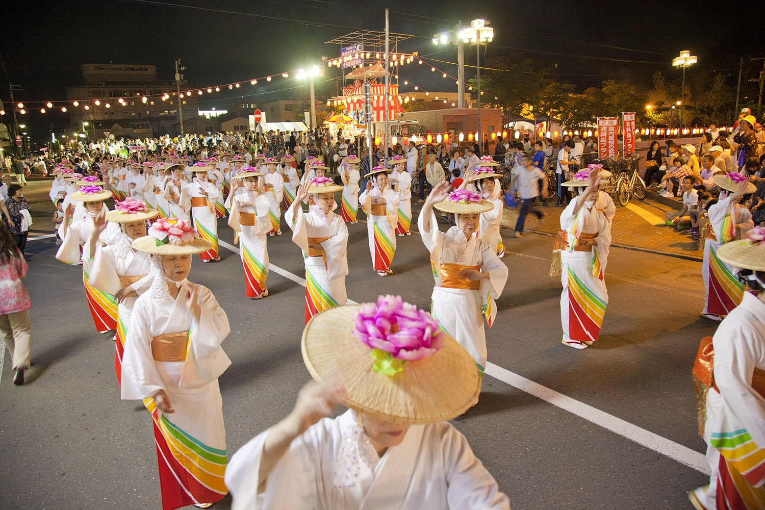 Lễ hội Obon báo hiếu (Nguồn: satori.vn) 