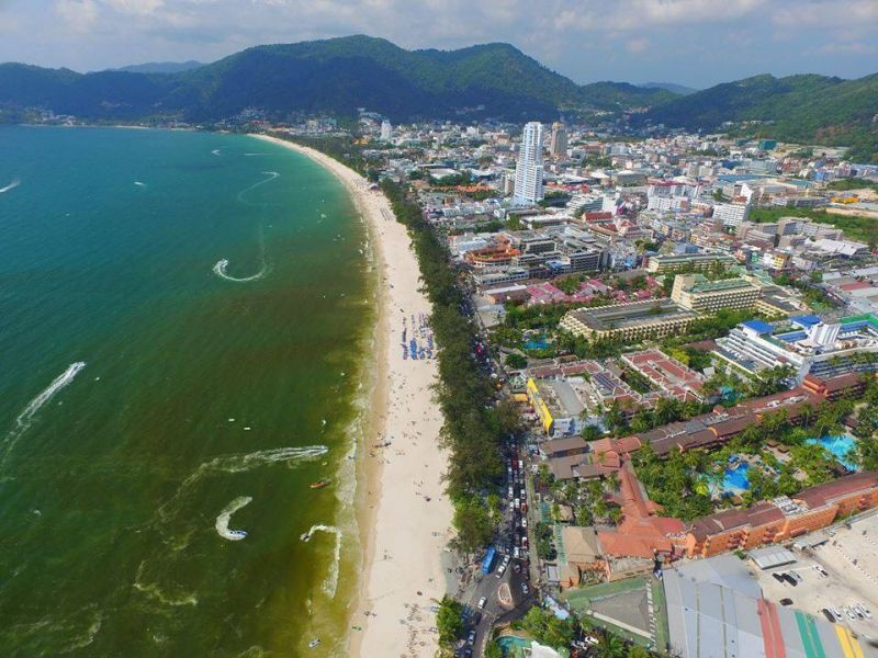 Một trong những bãi biển đẹp nhất Thái Lan (Nguồn: divui.com)