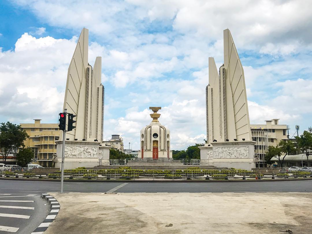 Tượng đài Dân chủ là điểm đến nổi tiếng tại Bangkok (Nguồn: cattour.vn)