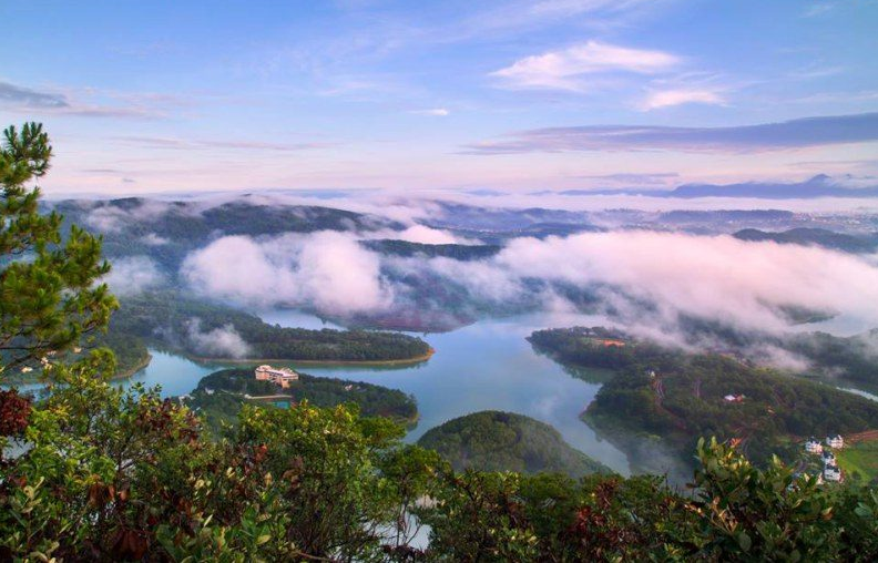 Quang cảnh thiên nhiên tươi đẹp của đỉnh Pinhatt (Nguồn: Internet)