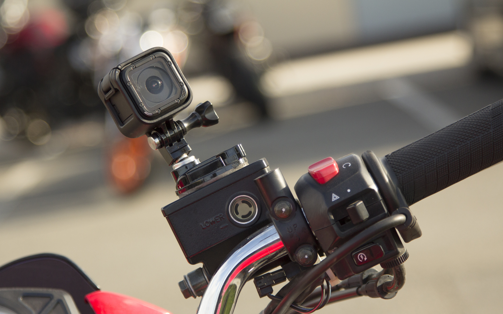 10 camera hành trình giá rẻ cho xe máy 4k nhỏ gọn gắn mũ bảo hiểm