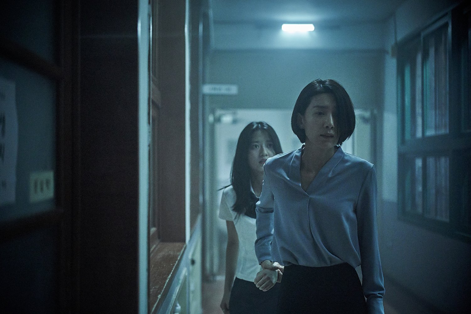 Review Hành lang thì thầm – Phim kinh dị Hàn Quốc hay