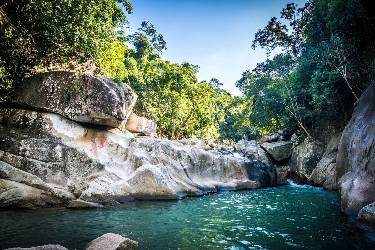 Suối Ba Hồ với thiên nhiên kỳ vĩ luôn là địa điểm check in Nha Trang được đông đảo du khách yêu mến