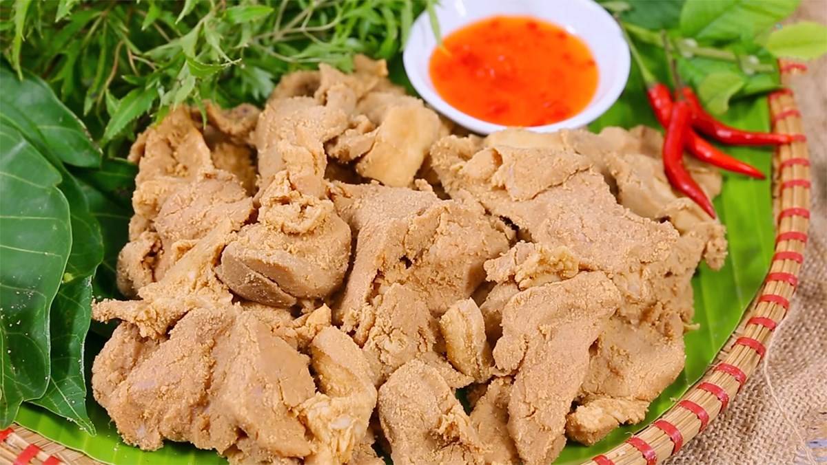 Thịt lợn muối - món ngon quen thuộc ở vùng Tây Bắc, Lào Cai, Sapa