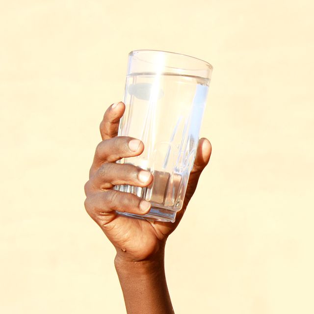 Có thể bấy lâu nay bạn đã uống collagen dạng nước sai cách mà không biết!
