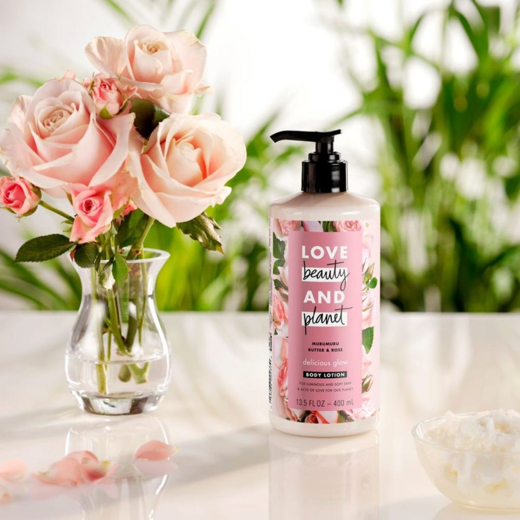 Unilever Love Beauty And Planet Body Lotion có mùi hương hoa dịu nhẹ 