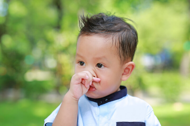 Trẻ sơ sinh bị nghẹt mũi – 5 cách trị hiệu quả tại nhà